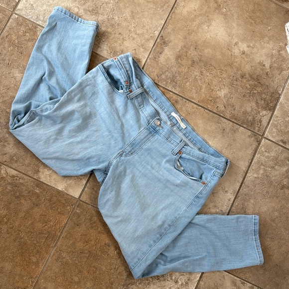 Levi's Light Blue Denim Boyfriend Jeans - Picture 6 of 7